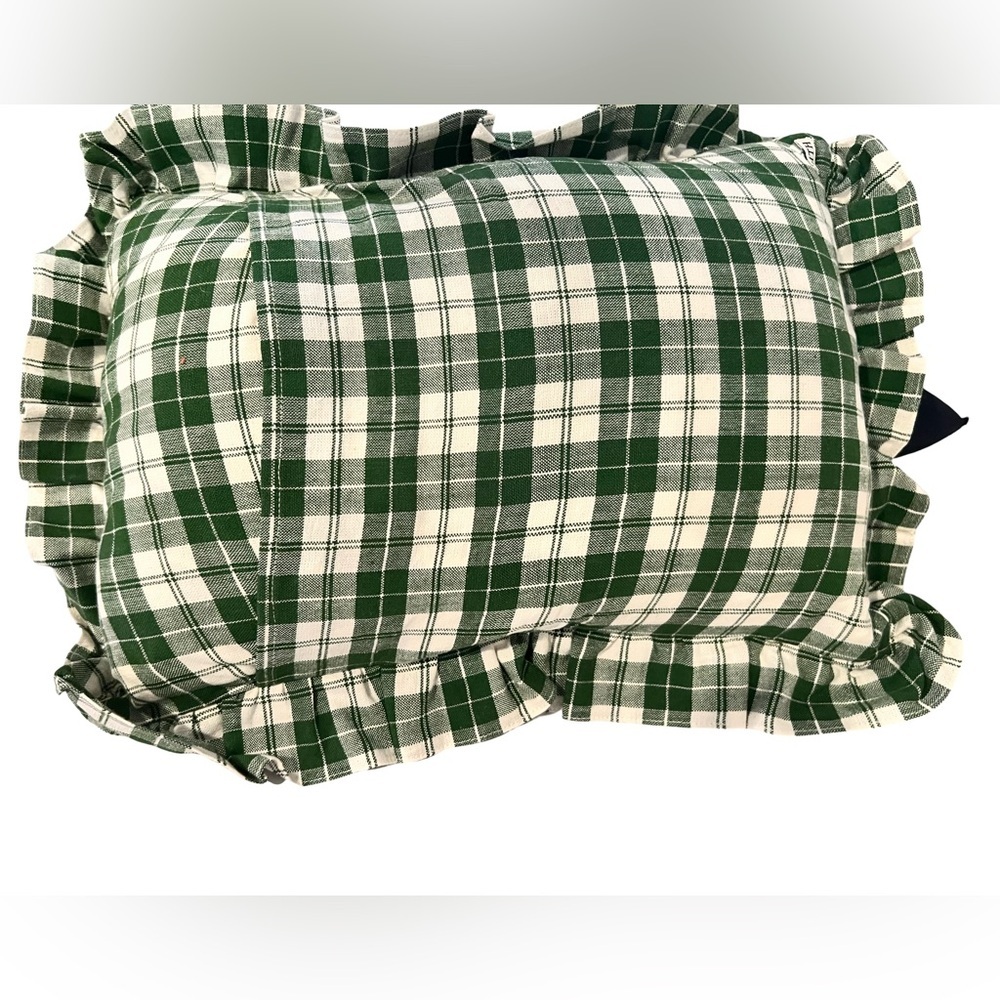 New: Heather Taylor: Harbor Plaid Ruffled Pillow in Hunter Green 12 x 16 - Picture 2 of 4